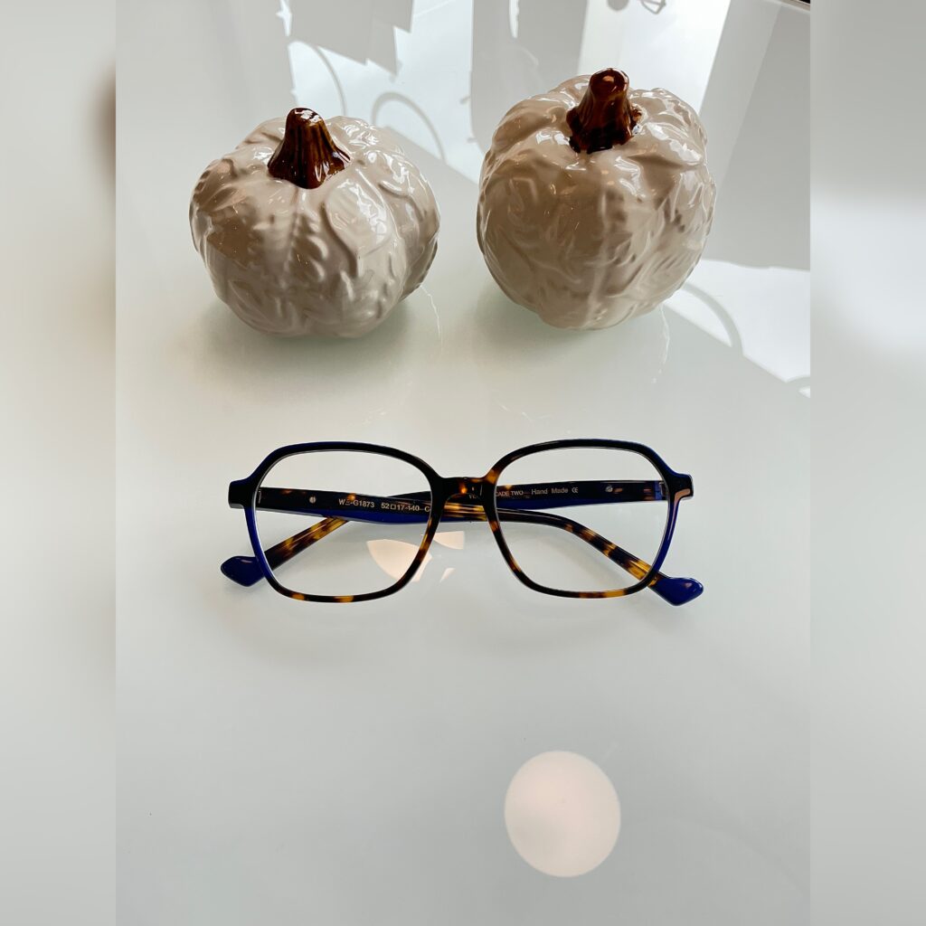 Okulary WES w kolorze szylkretowy z dodatkiem niebieskiego - realizacja salonu ProOptyka